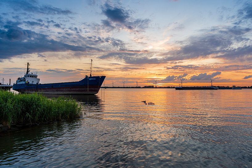 Schiff vor Anker Hollandsch Diep von Eugene Winthagen
