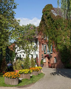 Historic granary in the park Graft, Delmenhorst