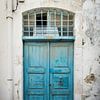 Blue old wooden door in Crete | Travel & Street Photography by Diana van Neck Photography