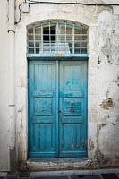 Blue old wooden door in Crete | Travel & Street Photography