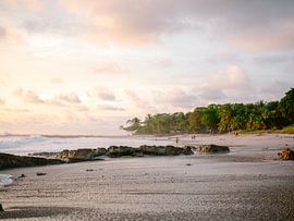 Santa Teresa Costa Rica von Raisa Zwart Reisefotografiedrucke