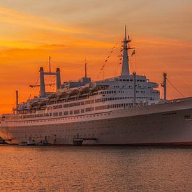 Sunset at the SS Rotterdam during World Port Days by John Kreukniet