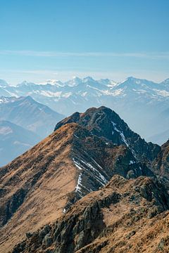 Vue sur le Monte Limidario Gridone dans la vallée d'Aoste sur Leo Schindzielorz