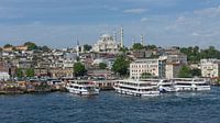 Istanboel, gezien vanaf de Bosporus van Niels Maljaars thumbnail