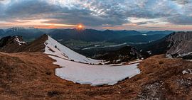 Sonnenuntergang über den Oberbayern von Leo Schindzielorz