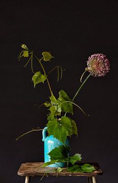 Nature morte avec vase bleu