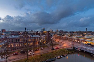 Stadsgezicht Utrecht, Rivierenwijk, Stationsgebied.Station Vaartsche Rijn van Russcher Tekst & Beeld