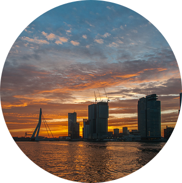 rotterdam zonsopkomst  van Erik van 't Hof