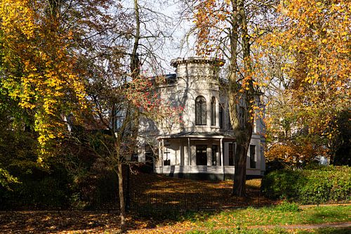 Villa Lievendaal auf der Lepelenburg in Utrecht im Herbst von André Blom Fotografie Utrecht