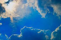 blauwe lucht wolken von Tom Poelstra Miniaturansicht