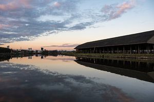 Reflets dans le canal sur Werner Lerooy