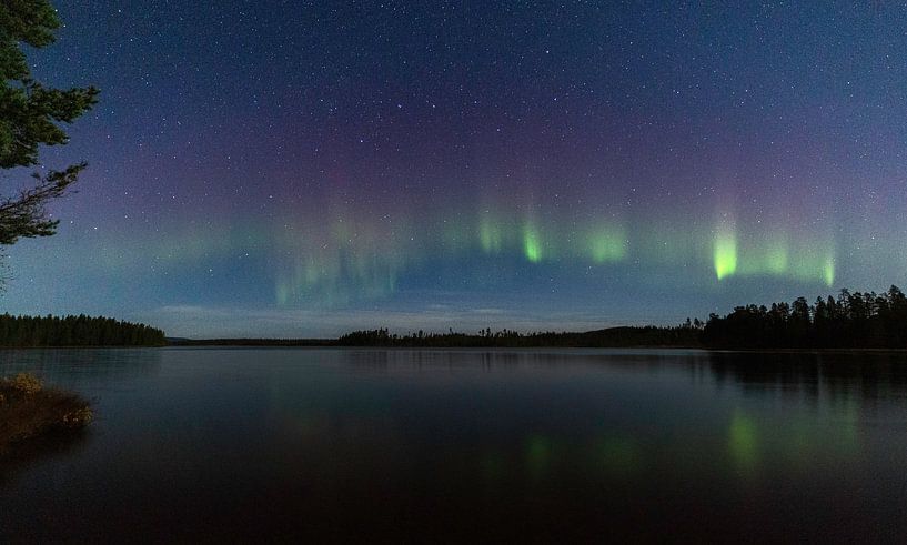 Aurore boréale dans le silence de la nuit par Fototante