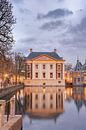 Mauritshuis Den haag bij schemering van Erik van 't Hof thumbnail