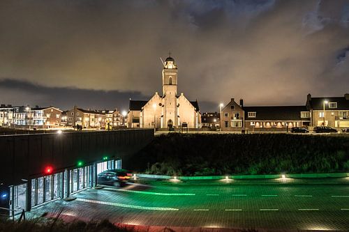 Parkeergarage Katwijk met oude kerk