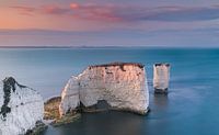 Zonsondergang bij Old Harry Rocks, Dorset, Engeland van Henk Meijer Photography thumbnail