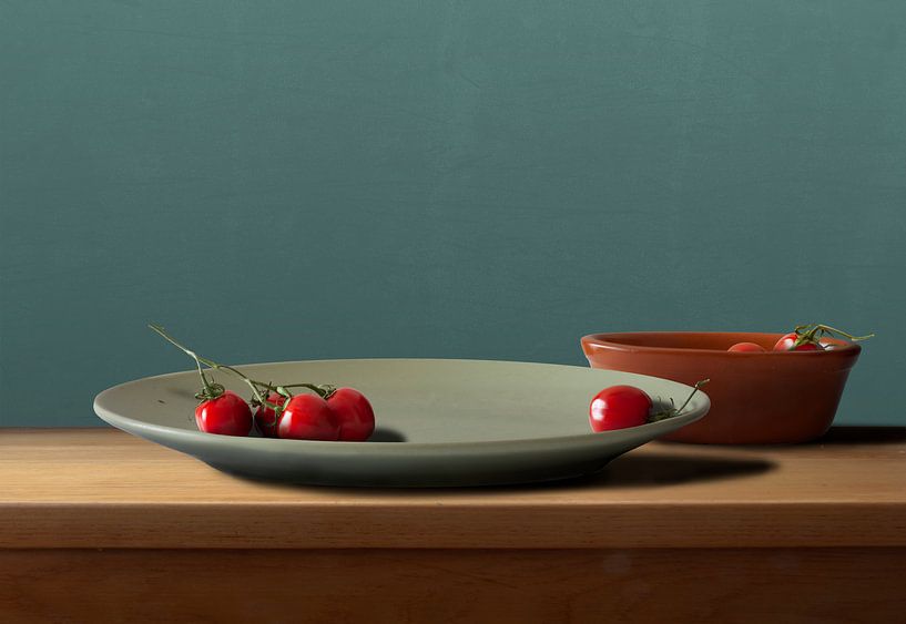 Still life with tomatoes by Marijke van Loon