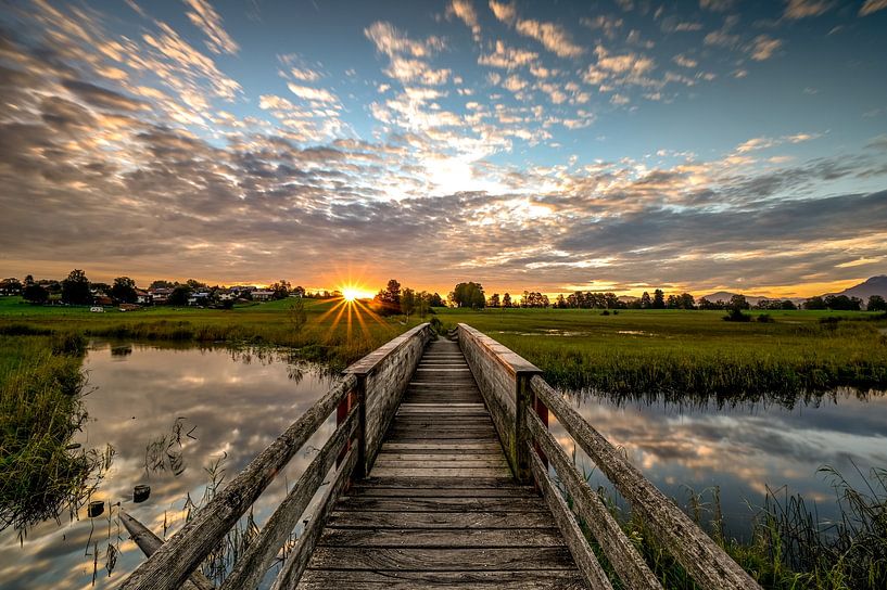 Sunrise at the Bahlsen bridge near Uffing. by Markus Weber
