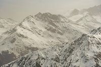 Berge im Winter mit sanftem Abendlicht