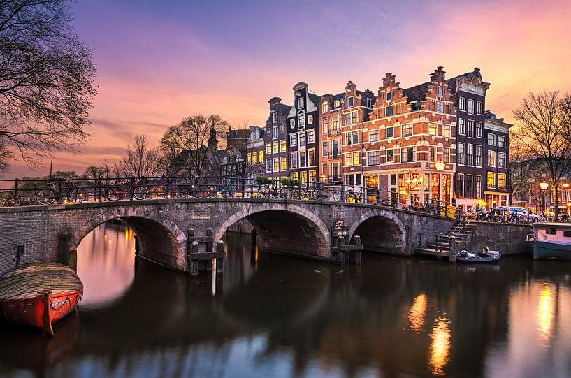 Zonsondergang op de Brouwersgracht in Amsterdam van Michael Abid