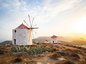 Coucher de soleil sur les moulins à vent de Hora, île d'Amorgos. Cyclades, Grèce par Teun Janssen Aperçu