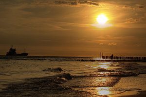 Zonsondergang strand Zoutelande van MSP Canvas