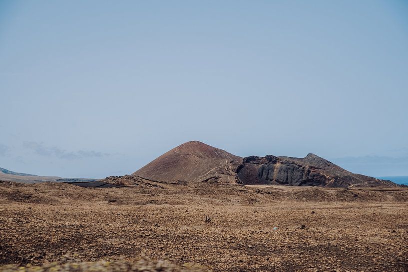Desert landscape in vintage colours by Kiki Multem