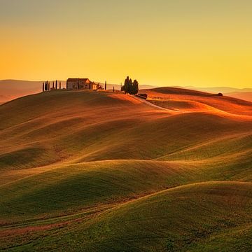 Warme zonsondergang over de glooiende heuvels van Crete Senesi, Toscane van Stefano Orazzini