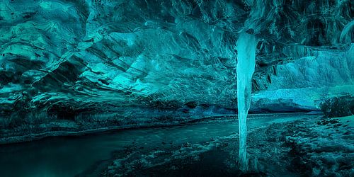 Ice Pillar under the Glacier