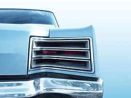 Amerikanischer Oldtimer Newport 1967 abstrakt von Beate Gube