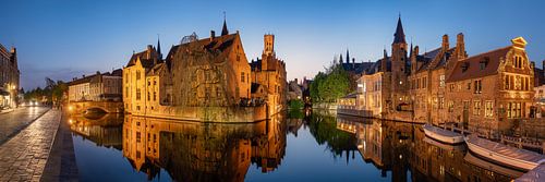 Panorama van Roozenhoedkaai Brugge België