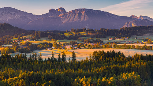 Lever du soleil dans l'Allgäu, en Bavière, en Allemagne sur Henk Meijer Photography