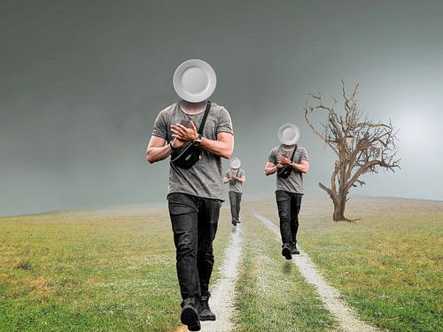Met een bord voor de kop lopen