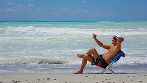 Selfie  by the sea  van Harry Hadders