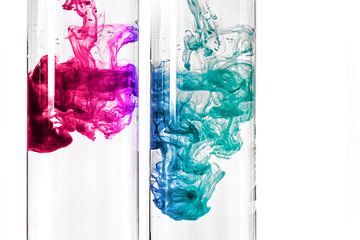 Kleur lost op in water van Mixed media vector arts
