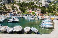 Bootjes in de Calanques in de Provence in Frankrijk by Rosanne Langenberg thumbnail