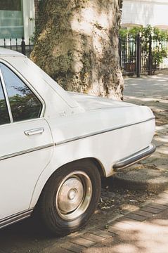 Vintage auto in retro kleur