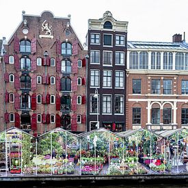 Lagerhäuser an der Singel in Amsterdam, bl;oemenmarkt von george vogelaar