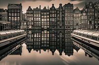 Grachtenpanden op Damrak