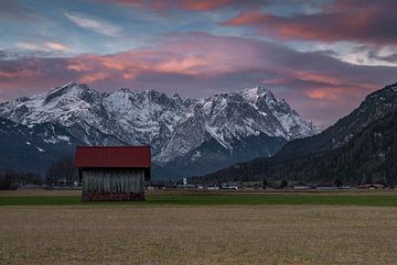 Morgenrot über dem Wettersteingebirge von Markus Weber