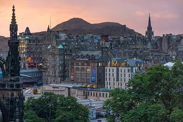 Edinburgh tijdens zonsopkomst van Thea.Photo