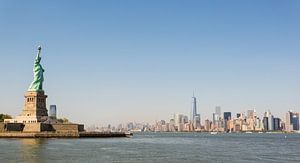 New York City Skyline mit Freiheitsstatue von Capture the Light