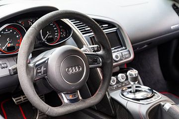 Audi R8 V10 Plus sportwagen interieur