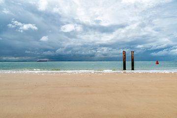 Stangen im Meer. von Don Fonzarelli