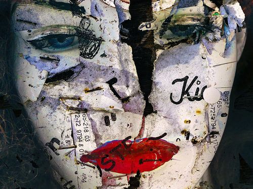 Blauwe ogen en rode lippen