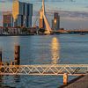 Zonsopkomst bij de Erasmusbrug in Rotterdam van John Kreukniet