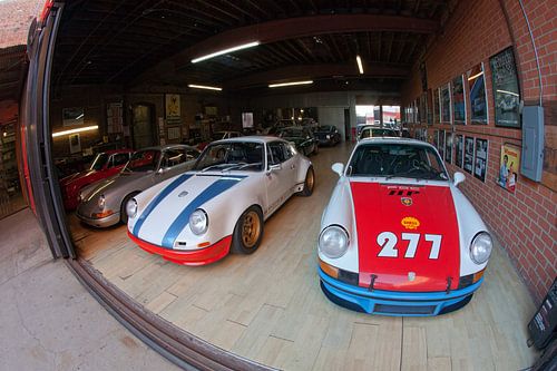 Magnus Walker Porsche 911 hot rods by Maurice van den Tillaard