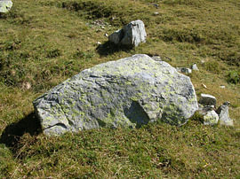 Bergwelten X - Gesteinsimpressionen am Splügen von Helmut Martin - The Art of Stone - Steinkunst & Photographie