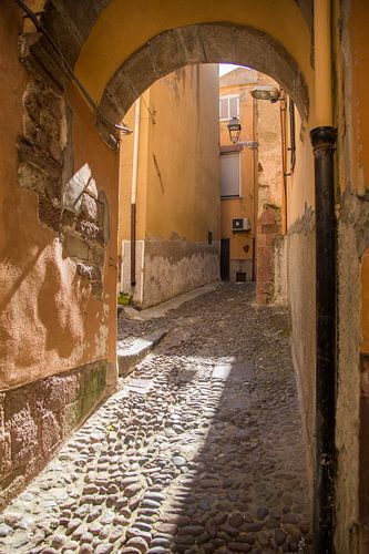 Italienische Gasse in Sardinien