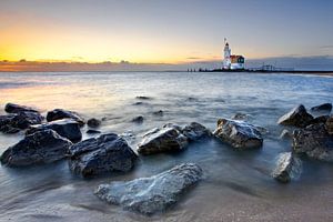 Vuurtoren Marken, Nederland van Peter Bolman