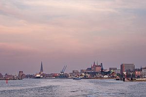 Blick auf den Stadthafen in Rostock